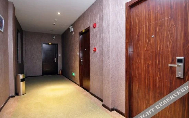 Senyi Hotel (Kunming Golden Horse and Jade Rooster)