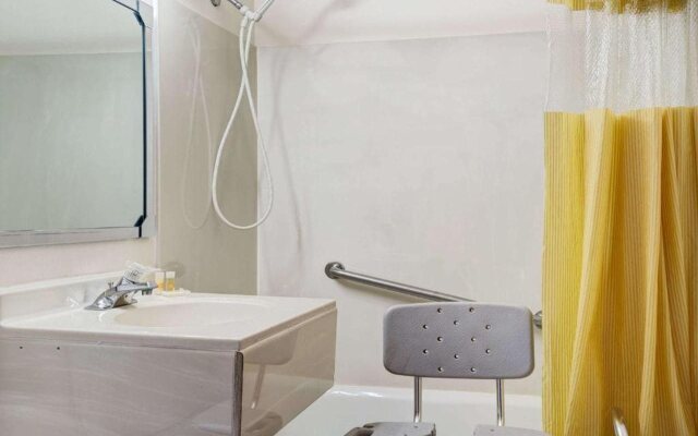 Days Inn Minneapolis St. Paul