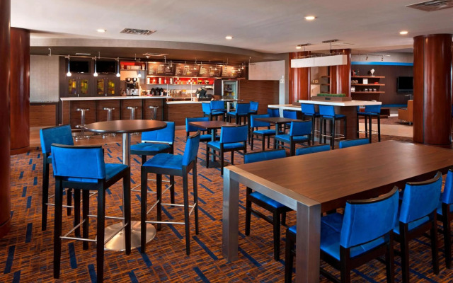 Courtyard By Marriott Farmington