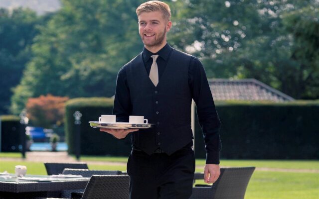 Sunday Box Hill Burford Bridge Hotel