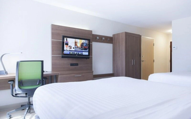 Holiday Inn Express & Suites Charlottetown by IHG