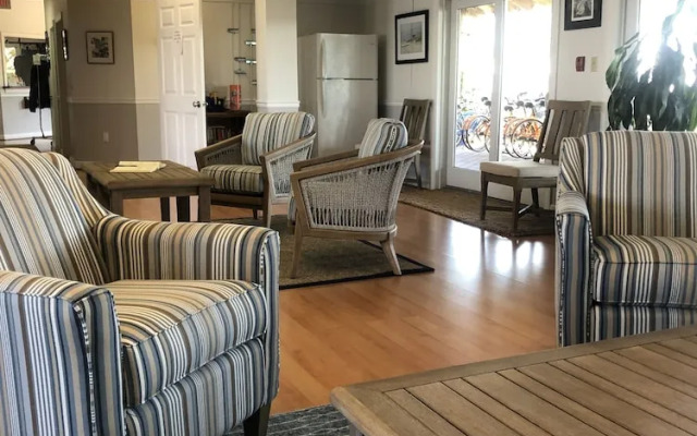 Knapps Narrows Marina & Inn