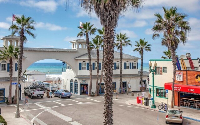 Scenic 4br/3.5ba in PB by Domio