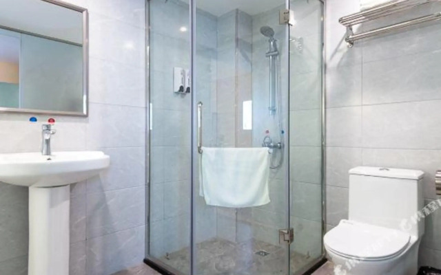 Heyi Express Hotel (Zhuhai Weichuangli Industrial Park)