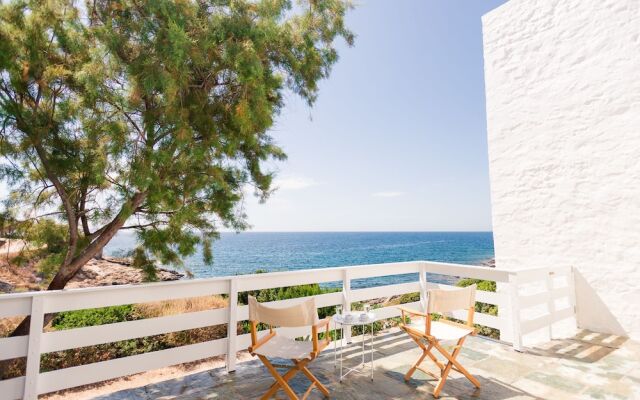 White Sun maisonette overlooking the sea