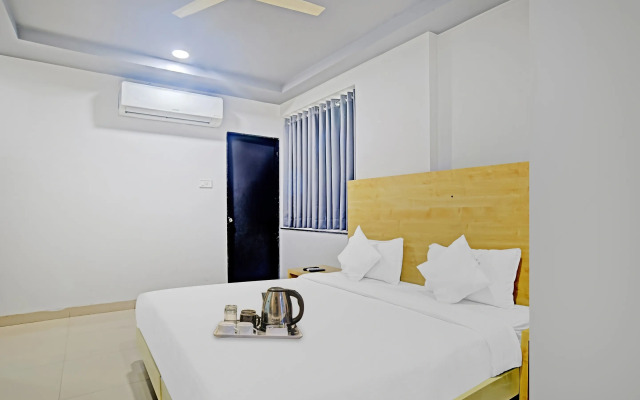 OYO 81349 Townhouse Friends Inn