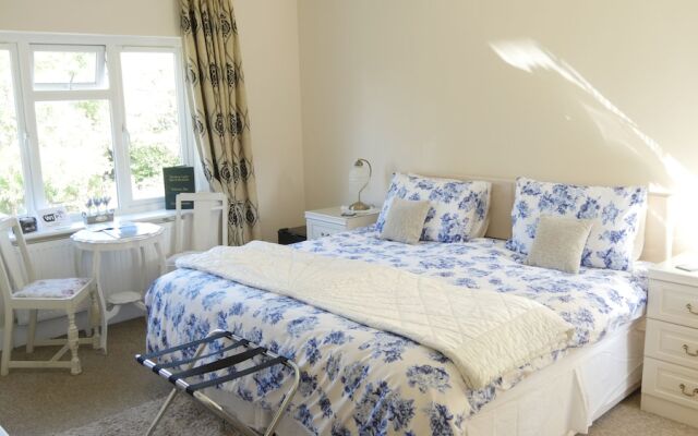 Wimborne Lodge