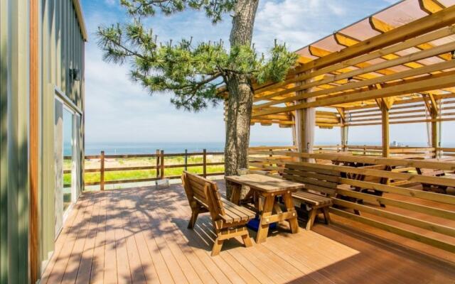 Pohang Sea and Tree Pension