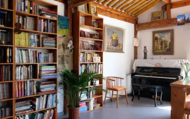 Shaxi Cantata Music Cafe B&B