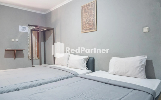 OYO 2669 Crown Residence