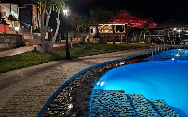 New Kydonia Suites & Studios