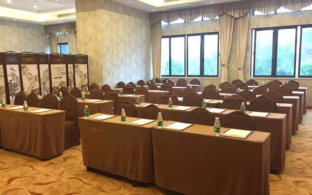 Borrman Hotel Chongqing North Railway Station