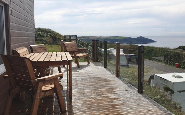 Whitsand Bay Chalet