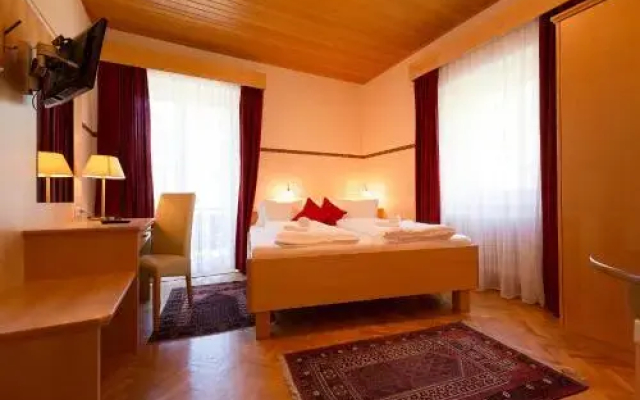 Villa Marienhof Apartments & Komfortzimmer