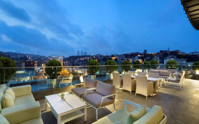 DoubleTree by Hilton Hotel Istanbul - Piyalepasa