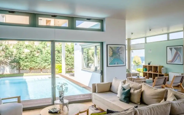 Lefkon Villa With Pool by the Sea - N Peloponnese