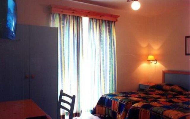 Mediterranea Hotel & Suites