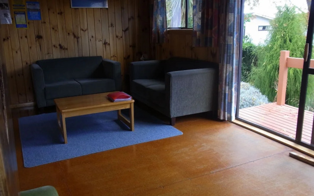 Ossies Motels and Chalets
