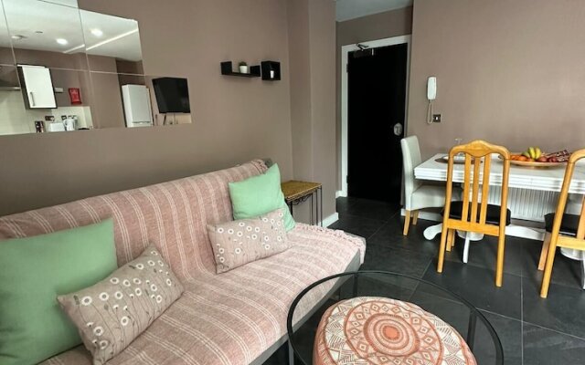 Beautiful 1-bed Apartment in Cardiff