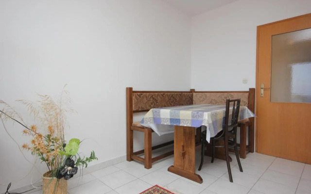 Apartment Vis 2470c