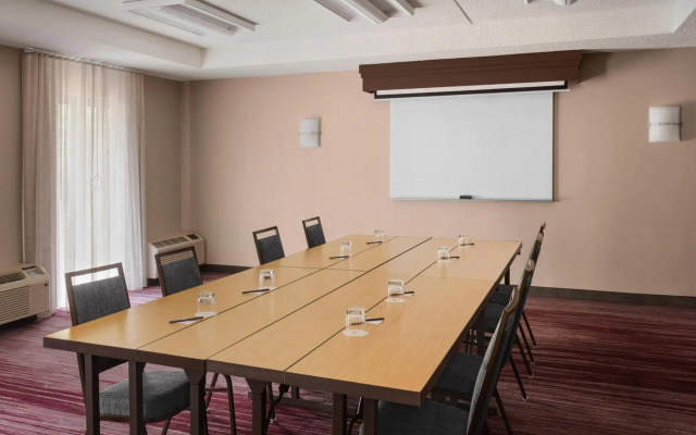 Courtyard by Marriott Mahwah