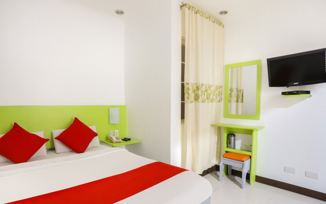 OYO 210 Apple Tree Suites