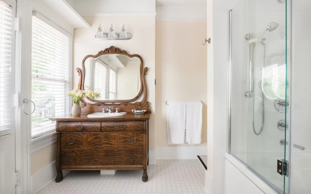 Chestnut Street Inn B&B