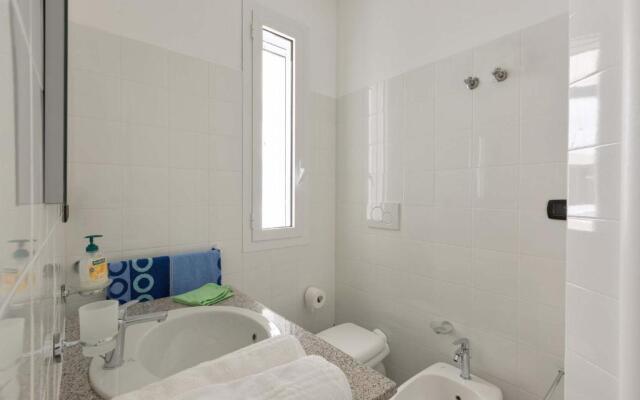 Dodger House by BarbarHouse