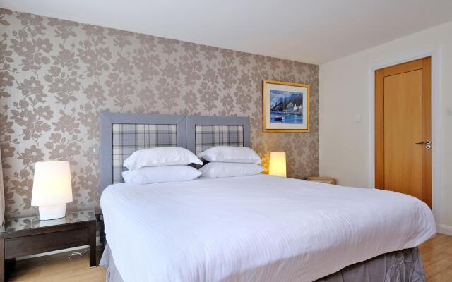 Deluxe and Secure Apartment Close to Aberdeen City Centre