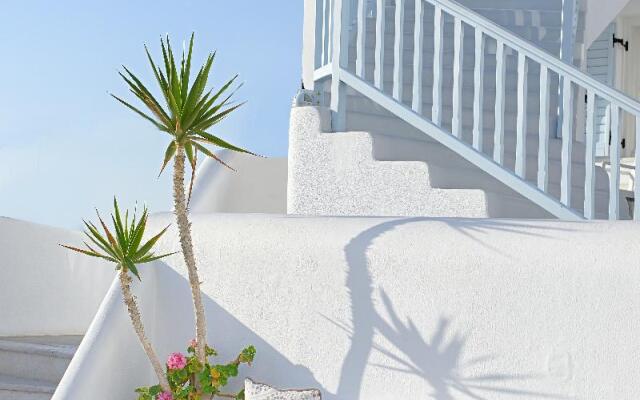 Petinos Beach Hotel