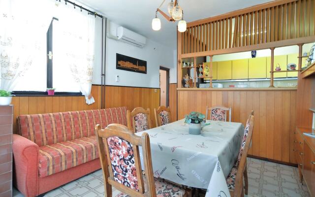 Apartment 1684