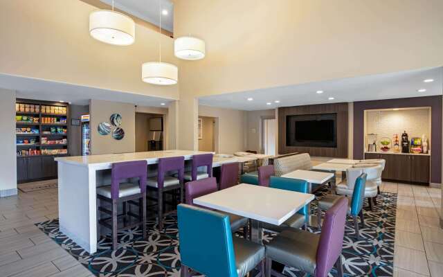 La Quinta Inn & Suites by Wyndham Las Vegas Nellis