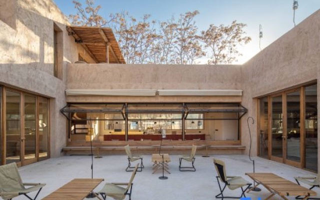 Yuanbaixiang Luxury Hotel (Zhongwei Branch) – Outside – Zhongwei