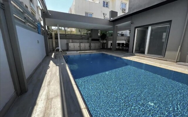 Sema Villa in Kyrenia, 4 Bedroom Villa, Sleeps 8