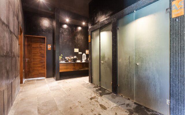 Room fully equipped Spa and gym free