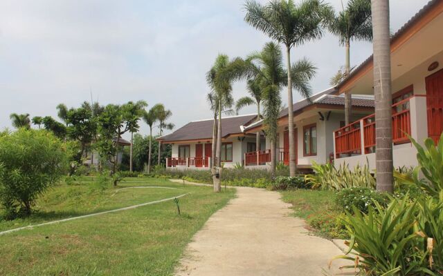 Rai Lam Poo Farm and Camping Resort