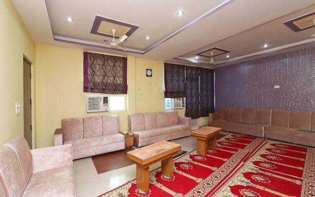 OYO 14708 Hotel Ashiyana