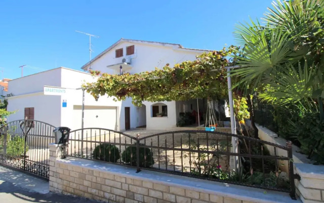 Ferienwohnung mit Wlan und Schöner Terrasse