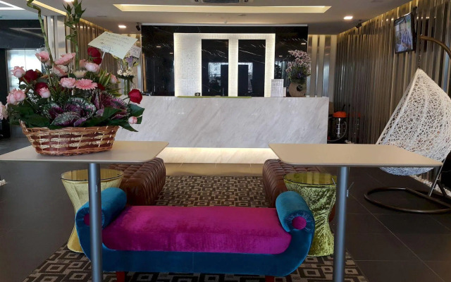 M Design Hotel at Shamelin Perkasa