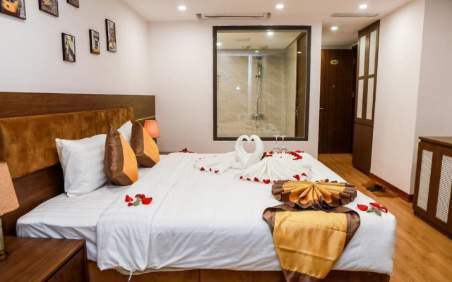 H&T Luxury Hotel