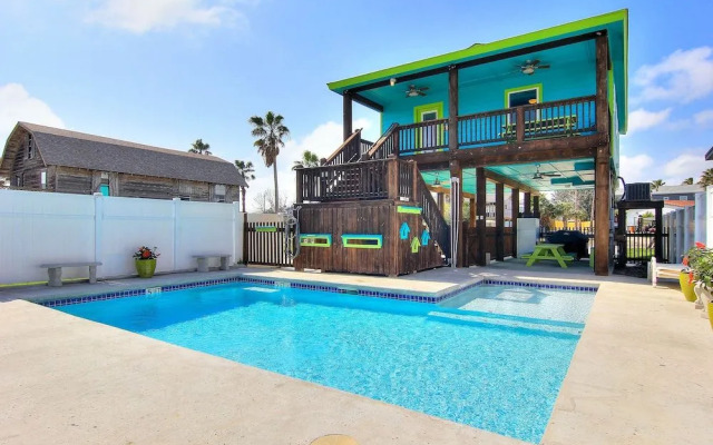 Blue Lagoon 307 by RedAwning