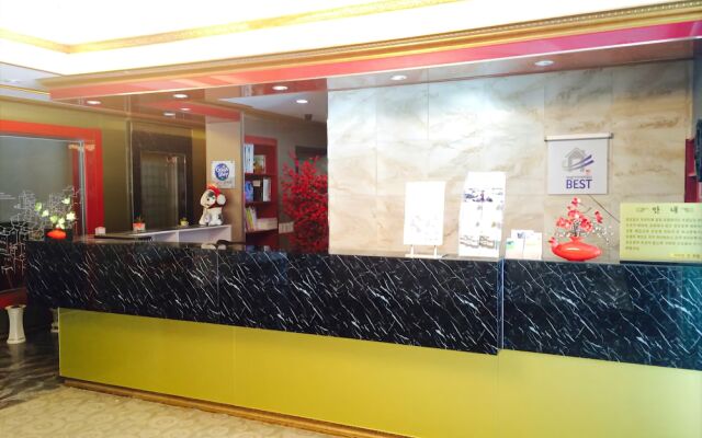 Jirisan Khan Hotel