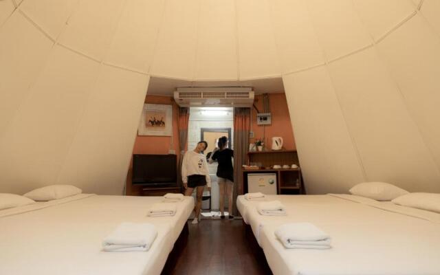 Thongsomboon Club Hotel