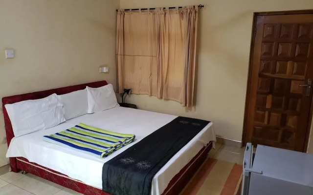 Nabegyi Hotel