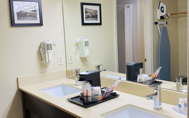 Comfort Inn & Suites