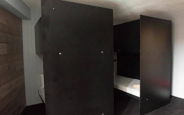BUNK Surfers Paradise - International Backpacker Hostel