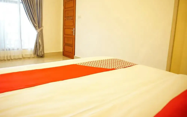 OYO 733 Mina Homestay