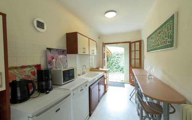 Beautiful Villa in Nyons with Swimming Pool