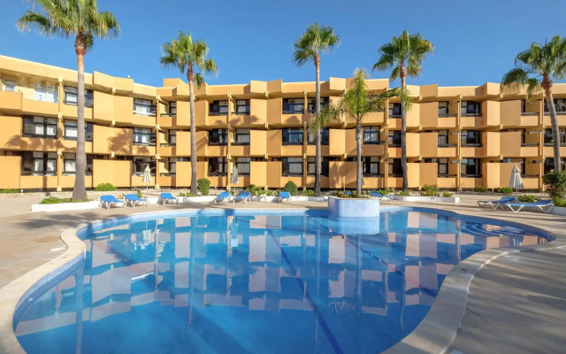 Auramar Beach Resort