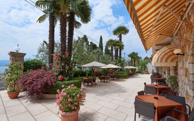 Hotel Benacus Torri del Benaco